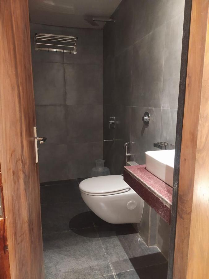 Hotel Adams Inn Near Mumbai Airport Extérieur photo