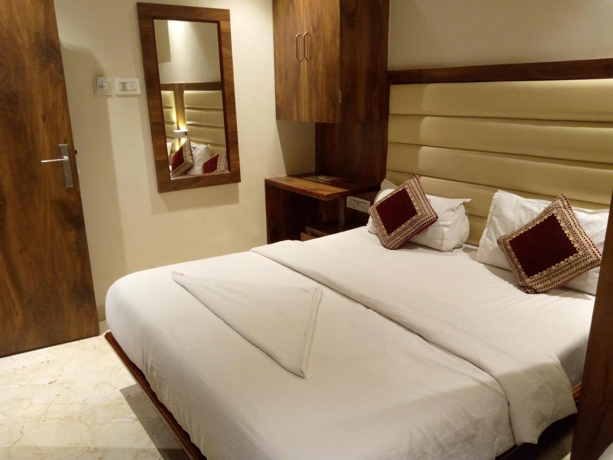 Hotel Adams Inn Near Mumbai Airport Extérieur photo